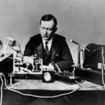 Guglielmo_Marconi_1901_wireless_signal
